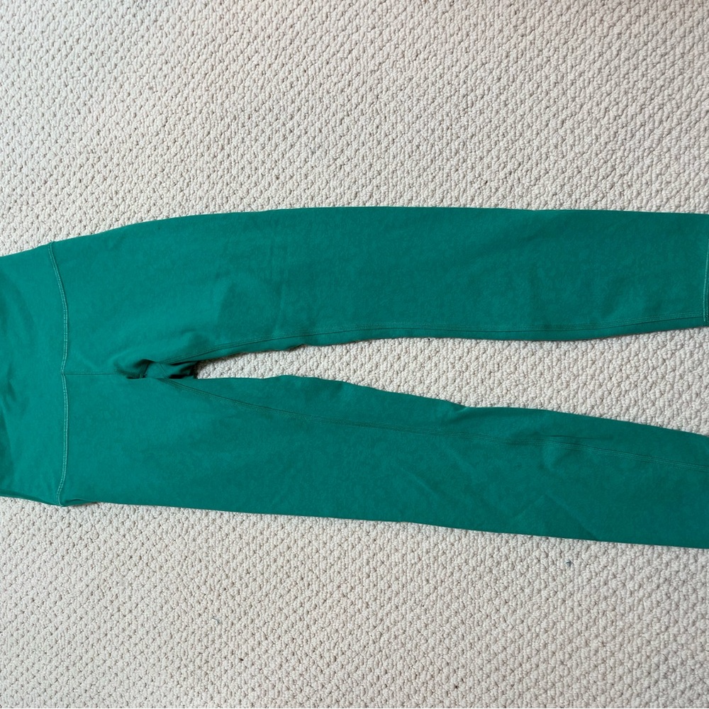 Lululemon Athletica Green Leggings Sleek Stretchy Design